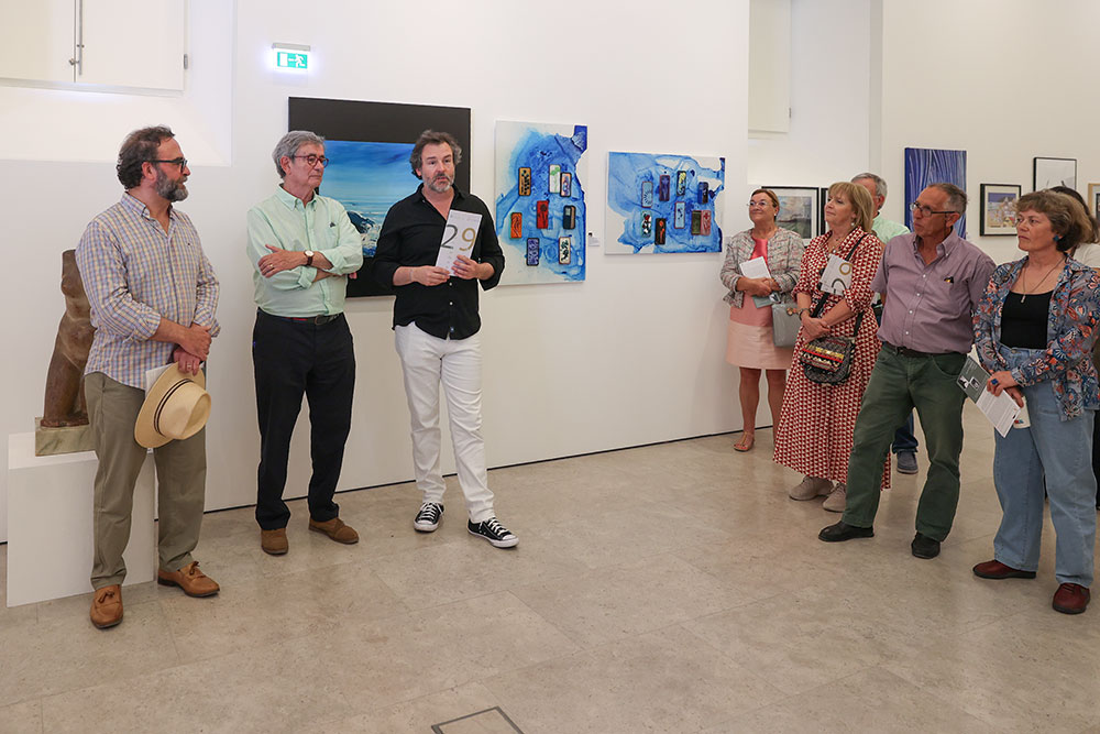 O vereador da Cultura no município, Pedro Pina, presta tributo à vida e obra dos dois notáveis escultores