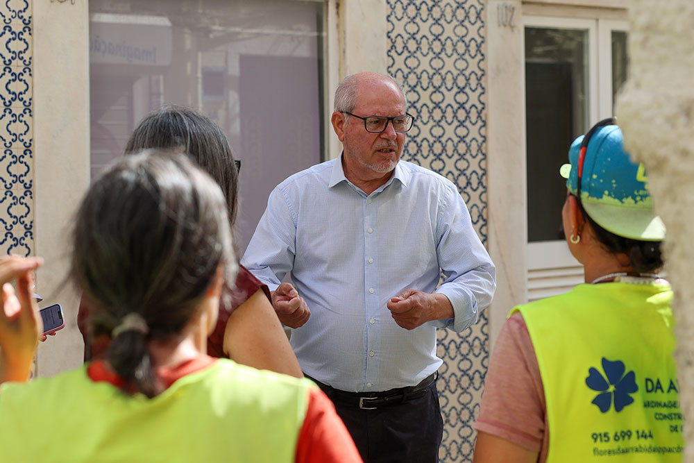 André Martins garante que o corte e limpeza de ervas nos espaços públicos do concelho fica concluído até ao final do mês.