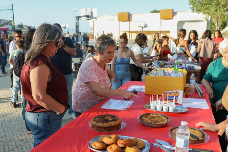 A vice-presidente da Câmara Municipal de Setúbal, Carla Guerreiro, marcou presença no arraial “Lima em Festa”