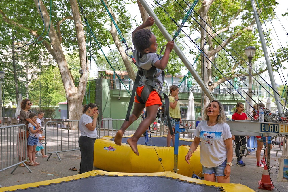 Há Festa no Parque 2025 celebrou o fim do ano letivo e o Dia Mundial da Criança no Jardim do Bonfim