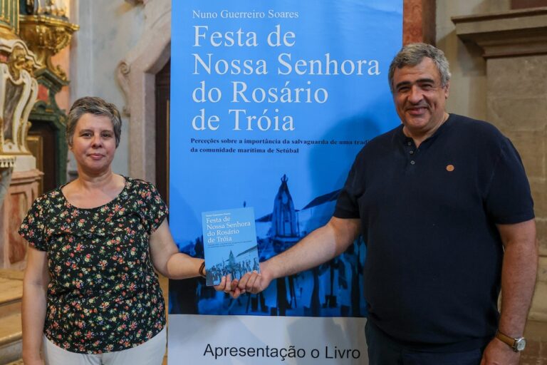 Livro “Festa de Nossa Senhora do Rosário de Troia: Perceções sobre a importância da salvaguarda de uma tradição da comunidade marítima de Setúbal”, de Nuno Guerreiro Soares