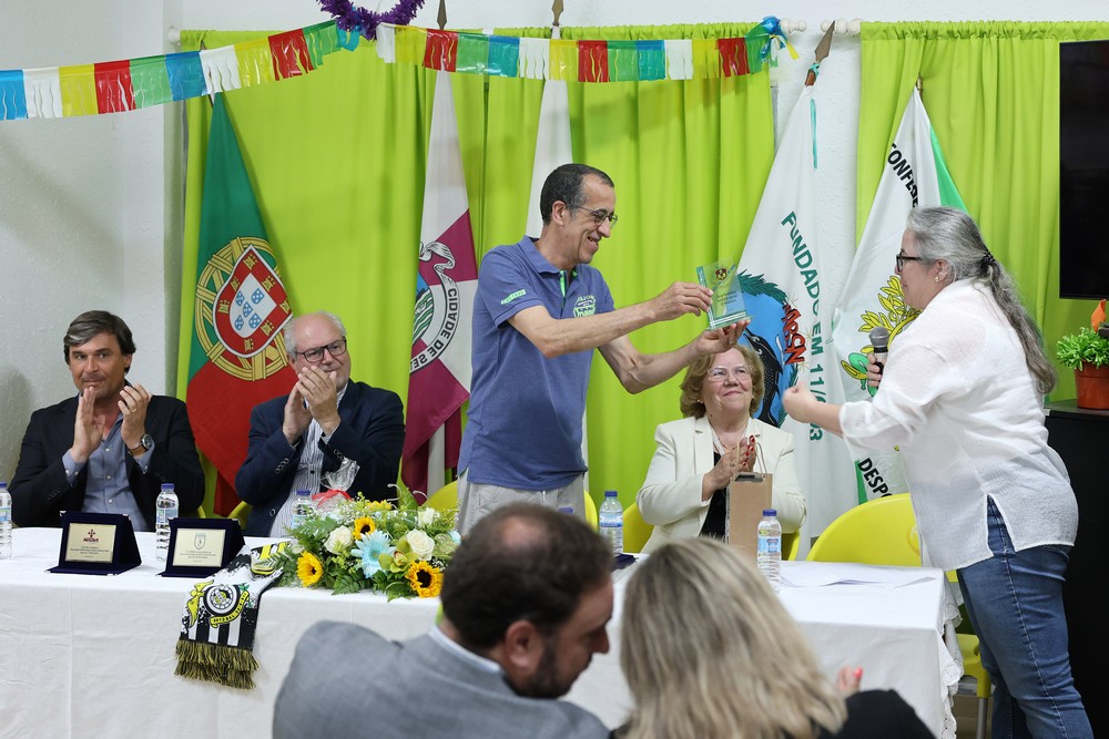 Sessão solene do 31.º aniversário do Núcleo dos Amigos do Bairro Santos Nicolau11
