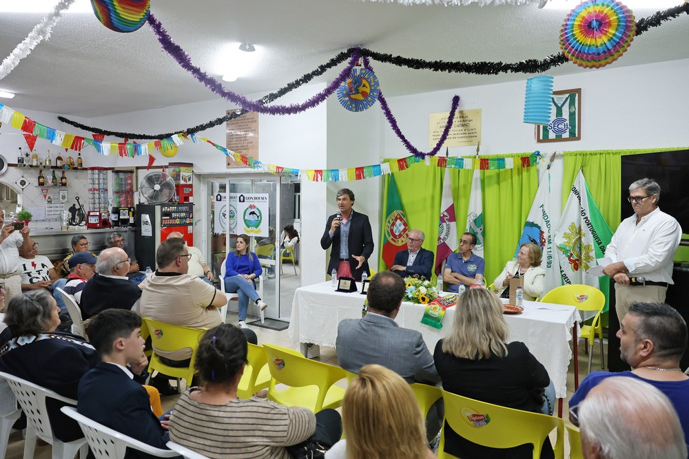 A cerimónia de aniversário da coletividade contou com a presença de representantes de muitas associações do concelho