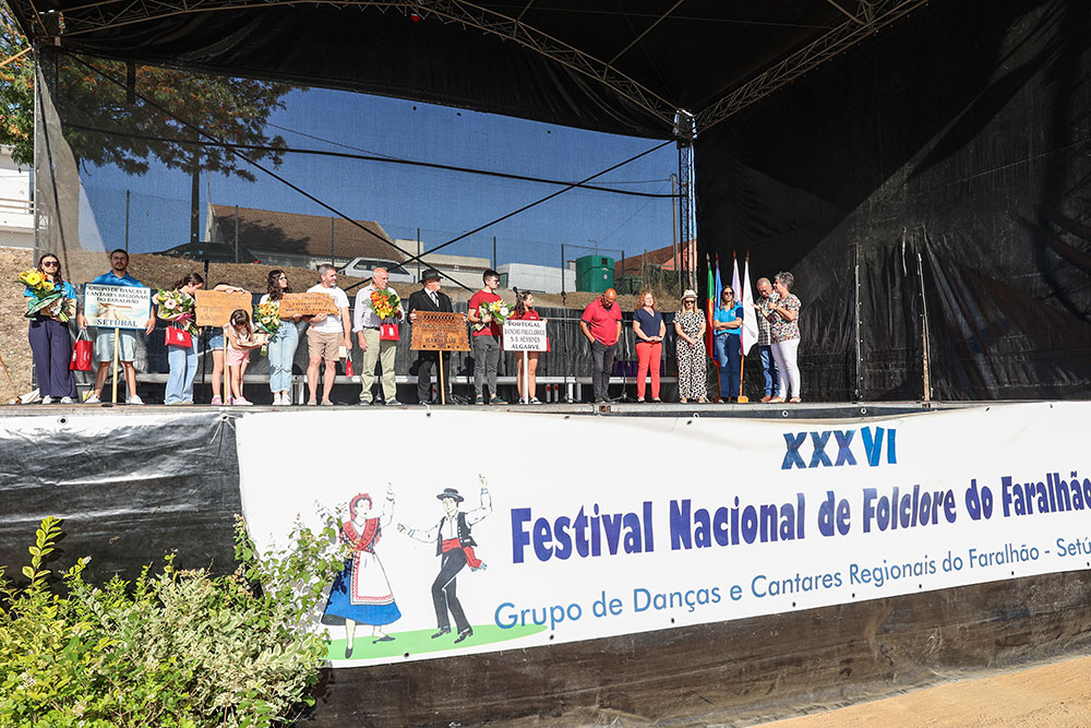 O 36.º Festival Nacional de Folclore do Faralhão celebrou a tradição da dança e cantares populares, num encontro com cinco grupos participantes de vários pontos do país.