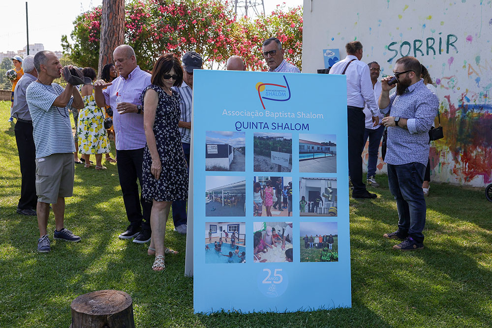O Aniversário da Associação Batista Shalom contou com cerca de uma centena de pessoas