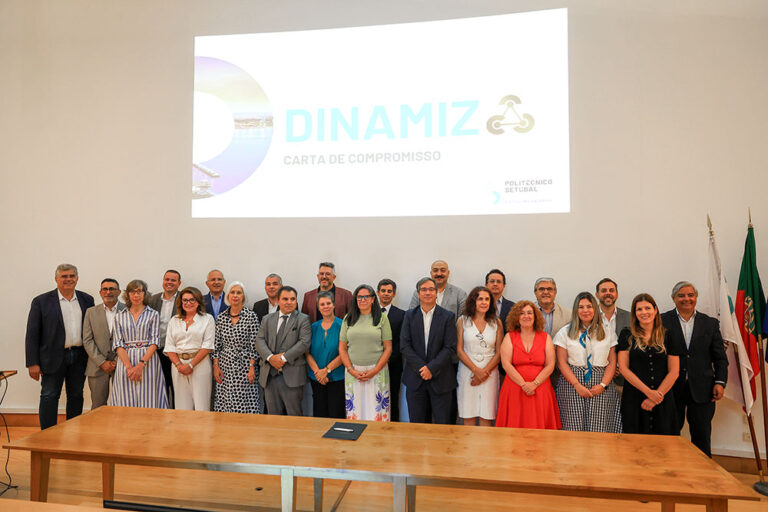 Apresentação da Plataforma Dinamiza, projeto do Instituto Politécnico de Setúbal que visa o reforço da cooperação entre ensino superior, empresas e entidades locais