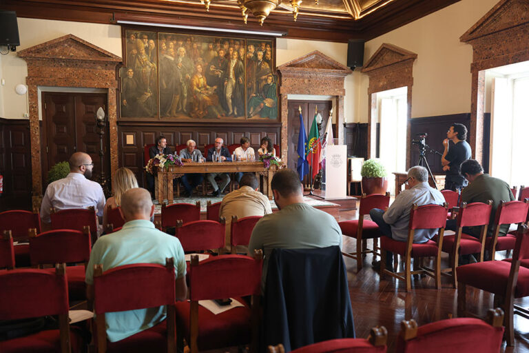 Conferência de imprensa sobre o despejo ilegal de resíduos em Poçoilos