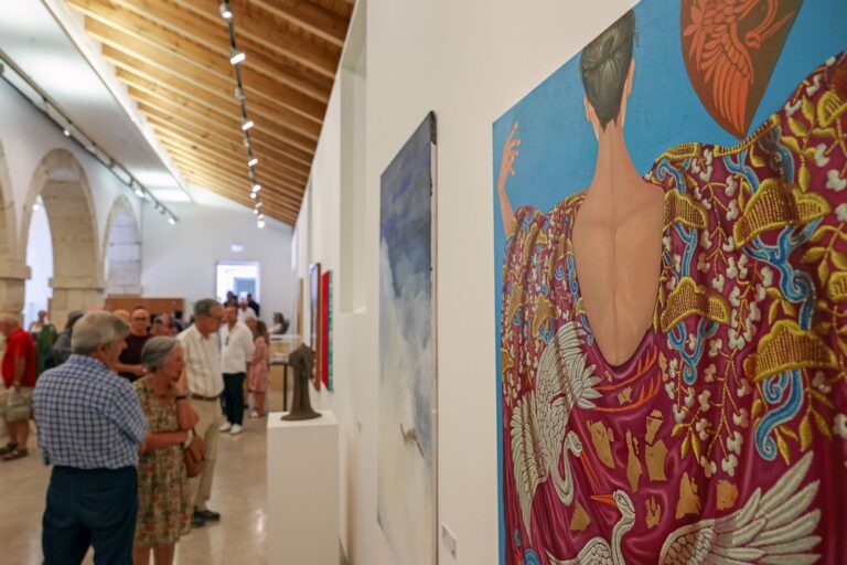 Exposição coletiva de arte contemporânea “Faça-se Luz”