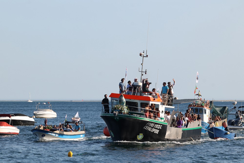 Regresso das embarcações e procissão do Novo Círio de Nossa Senhora da Arrábida