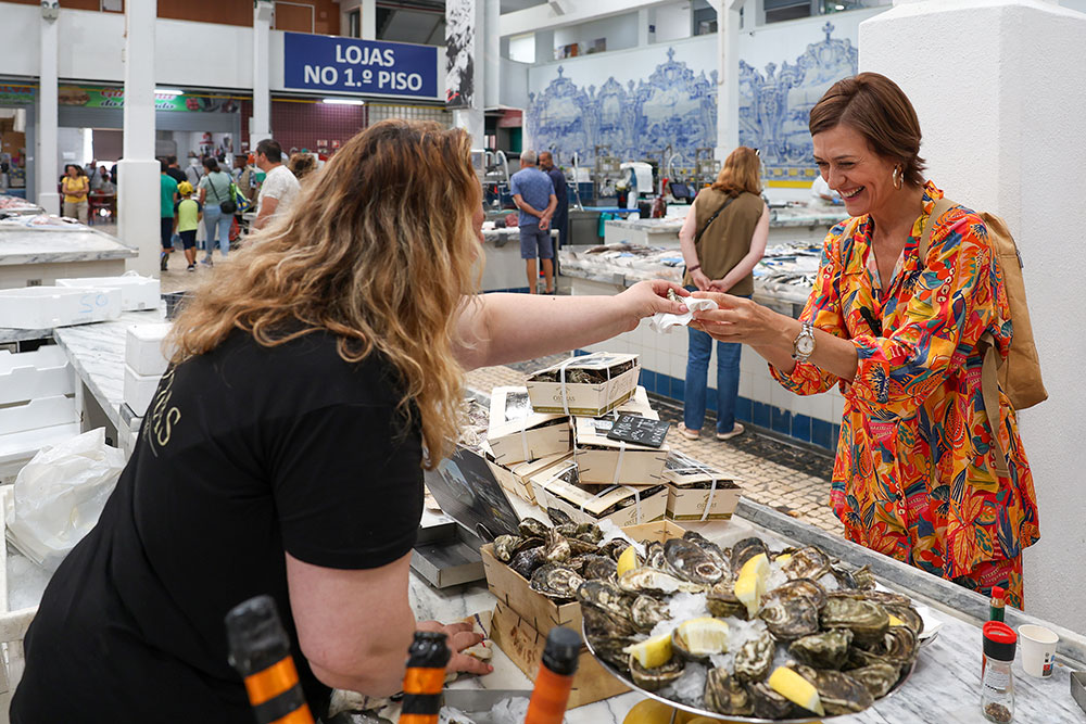 Fátima Lopes, apresentadora de televisão e embaixadora do projeto Viagem pelo Clima deliciou-se com os produtos locais