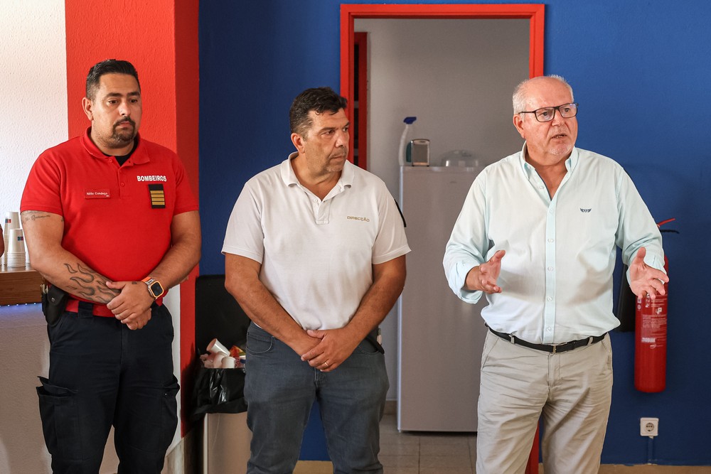 O presidente da Câmara Municipal agradeceu, em nome de toda a cidade, a todos aqueles que arriscam servir e proteger a população