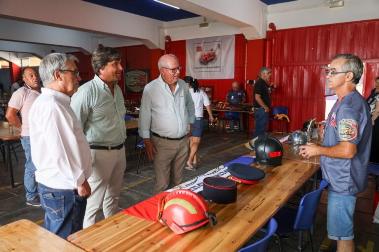 O evento contou ainda com a presença do presidente da Junta de Freguesia de São Sebastião, Luís Matos, que acompanhou a sessão de encerramento