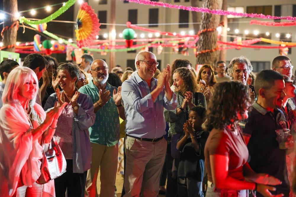 O arraial popular foi organizado por um grupo de moradores daquela urbanização da freguesia de Azeitão