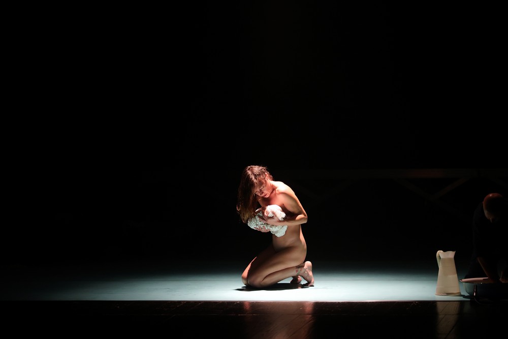 A peça da Secção Oficial “Somos La Guerra”, de Luz Arcas e La Phármaco foi espetáculo de abertura desta edição