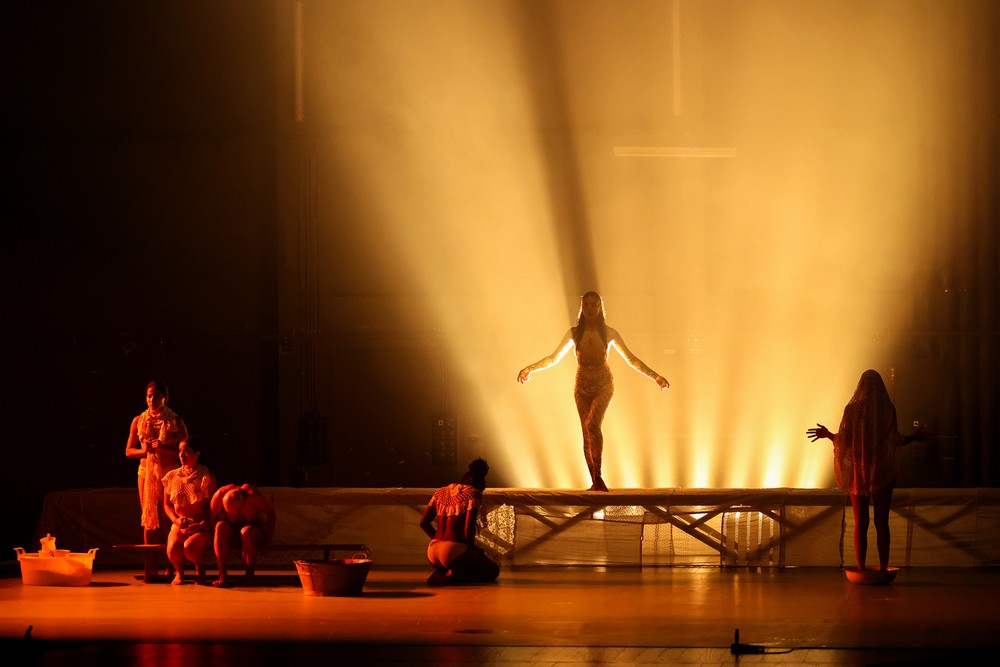 A peça da Secção Oficial “Somos La Guerra”, de Luz Arcas e La Phármaco foi espetáculo de abertura desta edição