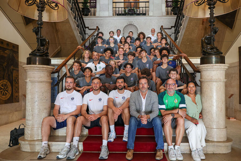 O estágio internacional Sub15 – Vitória FC/PSG Handball decorre até dia 24 e junta cerca de duas dezenas de jovens atletas portugueses e franceses