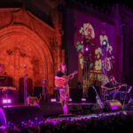 A Garota Não é um projeto musical que reflete sobre os tempos que vivemos através de uma poesia interventiva, profunda e inquieta