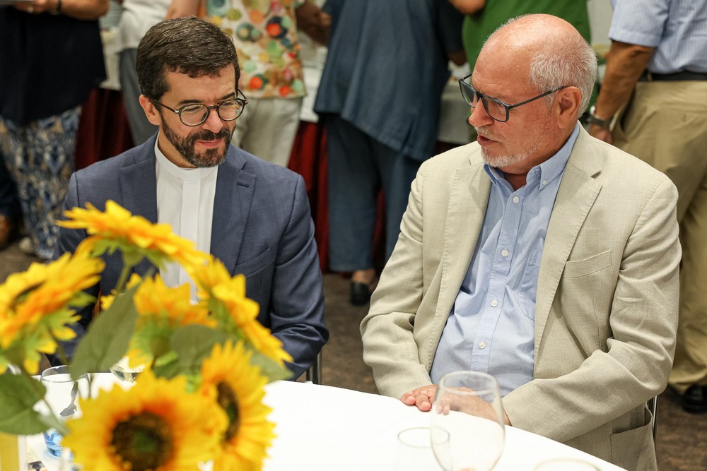 André Martins mostrou reconhecimento pelo trabalho e dedicação do Padre Casimiro Henriques