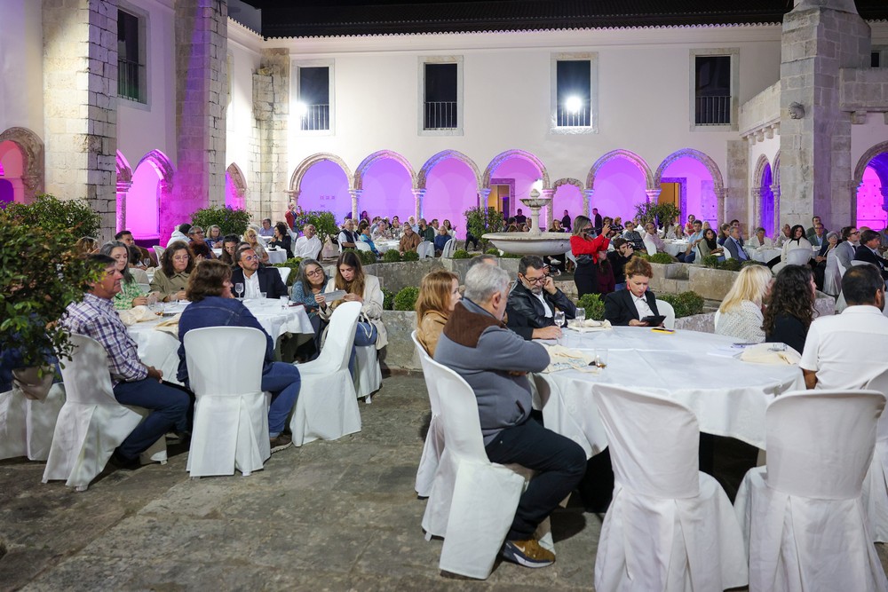 Claustros do Convento de Jesus encheram-se de comerciantes e empresários na apresentação das plataformas do Setúbal Connect