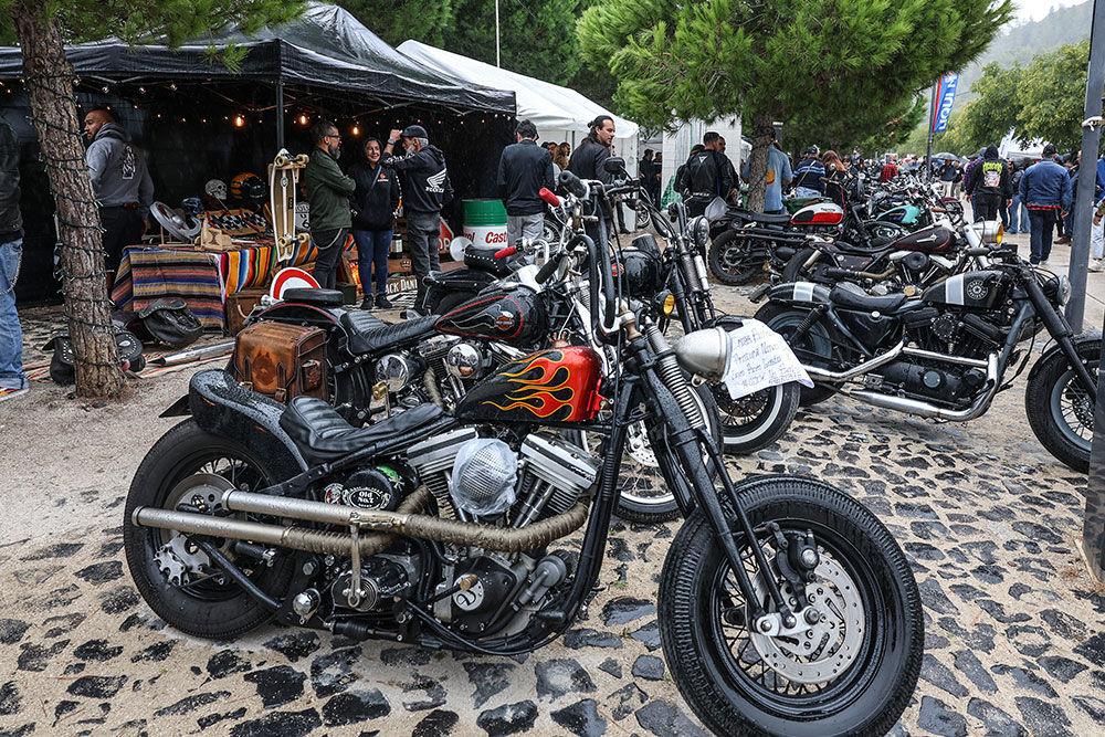 O Setúbal Custom Weekend reservou concursos de personalização de capacetes e motos e o sorteio de uma moto