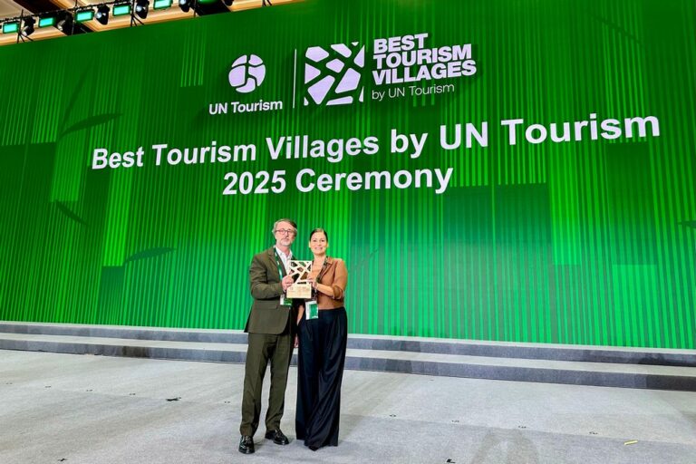 Sérgio Mateus e Carla Russo receberam o prémio, em representação da Câmara Municipal de Setúbal