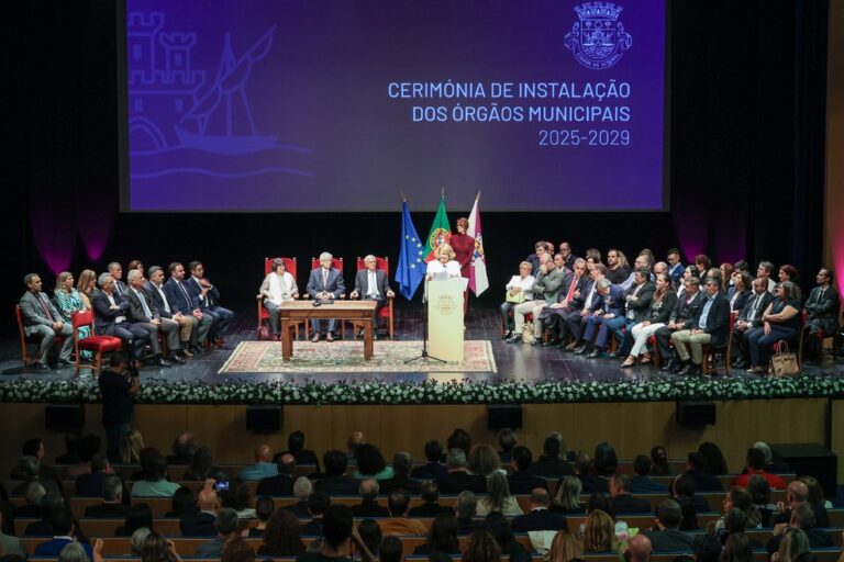 O Executivo municipal é constituído por Maria das Dores Meira (presidente), Paulo Maia, Maria do Carmo Tiago e Bruno Russo, todos eleitos pelo Grupo de Cidadãos Eleitores Dores Meira – Setúbal de Volta, Fernando José, Joel Marques, Patrícia Rodrigues e Ana José Carvalho, pelo PS, António Cachaço e Edgar Jesus, pelo Chega, e Nuno Costa, pela CDU