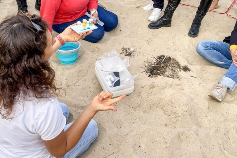 A formação incluiu um percurso pedestre interpretativo com observação direta da biodiversidade e geodiversidade locais