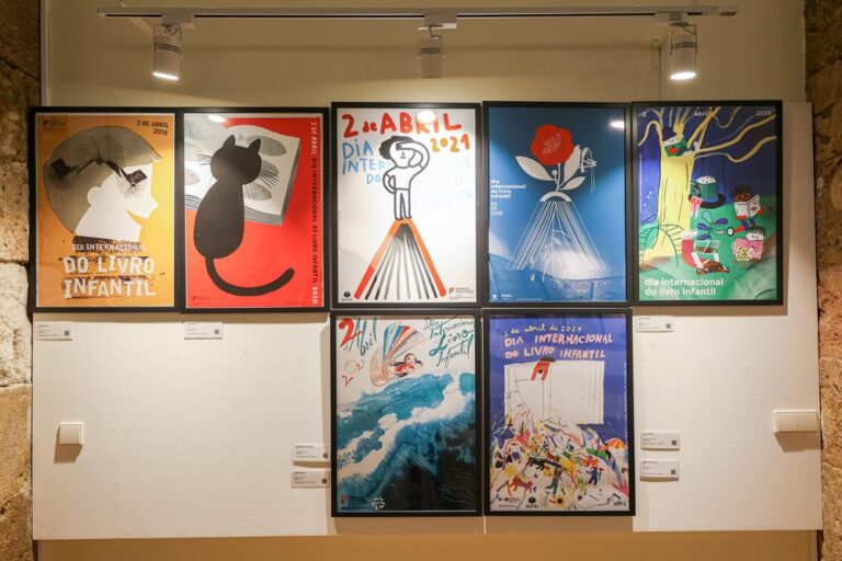 “Cartazes Ilustrados”, conjunto de cartazes cedidos pela Direção-Geral do Livro, dos Arquivos e das Bibliotecas