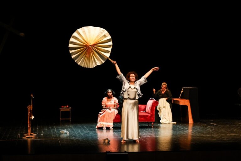 A apresentação contou com a participação de alunos do curso de Teatro da Universidade de Évora