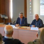 O diretor do Departamento de Cultura do município, Luís Liberato Baptista (à esquerda) e o chefe do Gabinete de Promoção e Divulgação do Património Histórico e Cultural, José Luís Catalão (à direita)