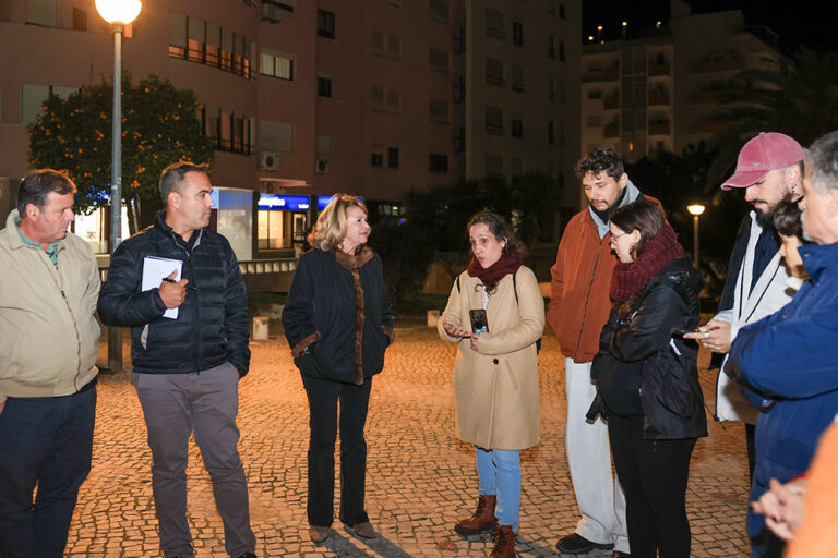 Sessão de esclarecimento com munícipes da zona do Bairro do Liceu sobre a obra na Avenida de Moçambique