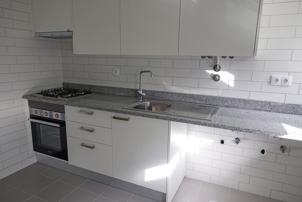 As intervenções têm como objetivo principal melhorar a eficiência energética e eliminar situações de indignidade habitacional