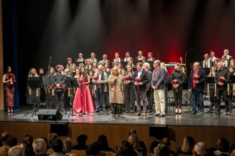 A presidente Maria das Dores Meira fez votos de paz e solidariedade no mundo