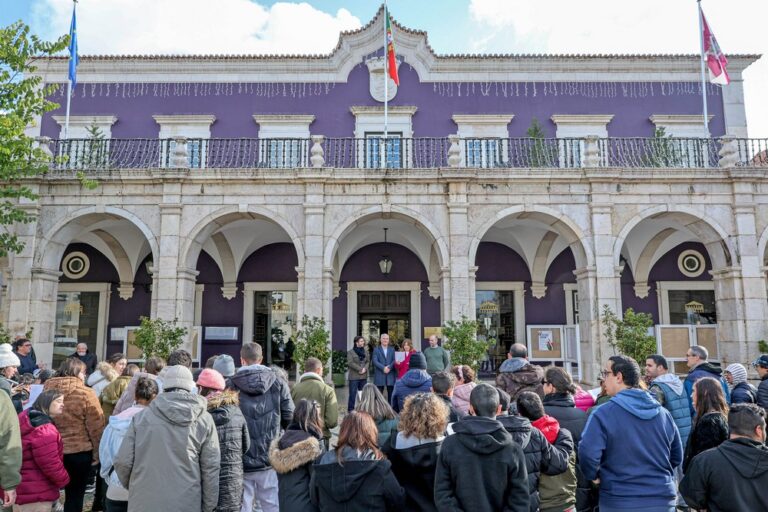 APPACDM canta janeiras à Câmara