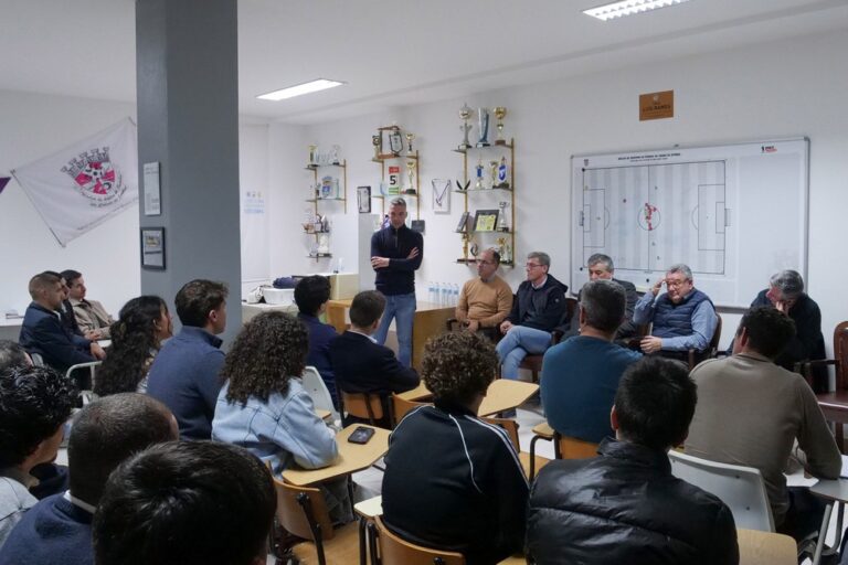 O Núcleo de Árbitros de Futebol da Cidade de Setúbal conta com novos órgãos sociais