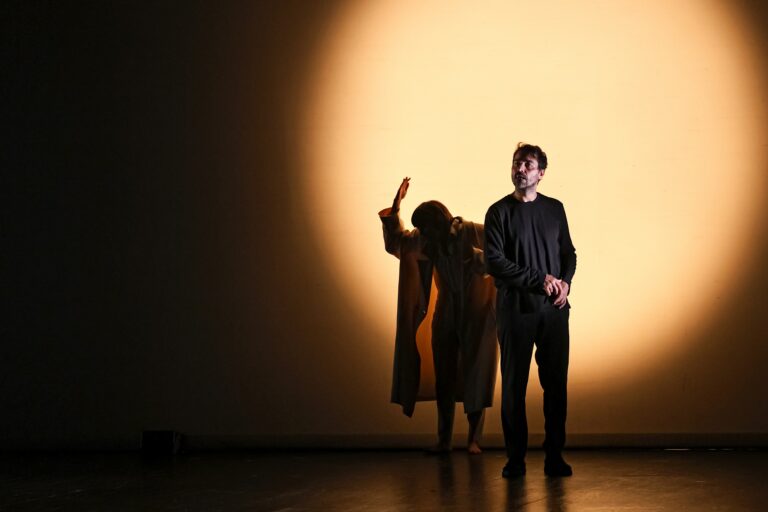 Espetáculo “Uma Brancura Luminosa”