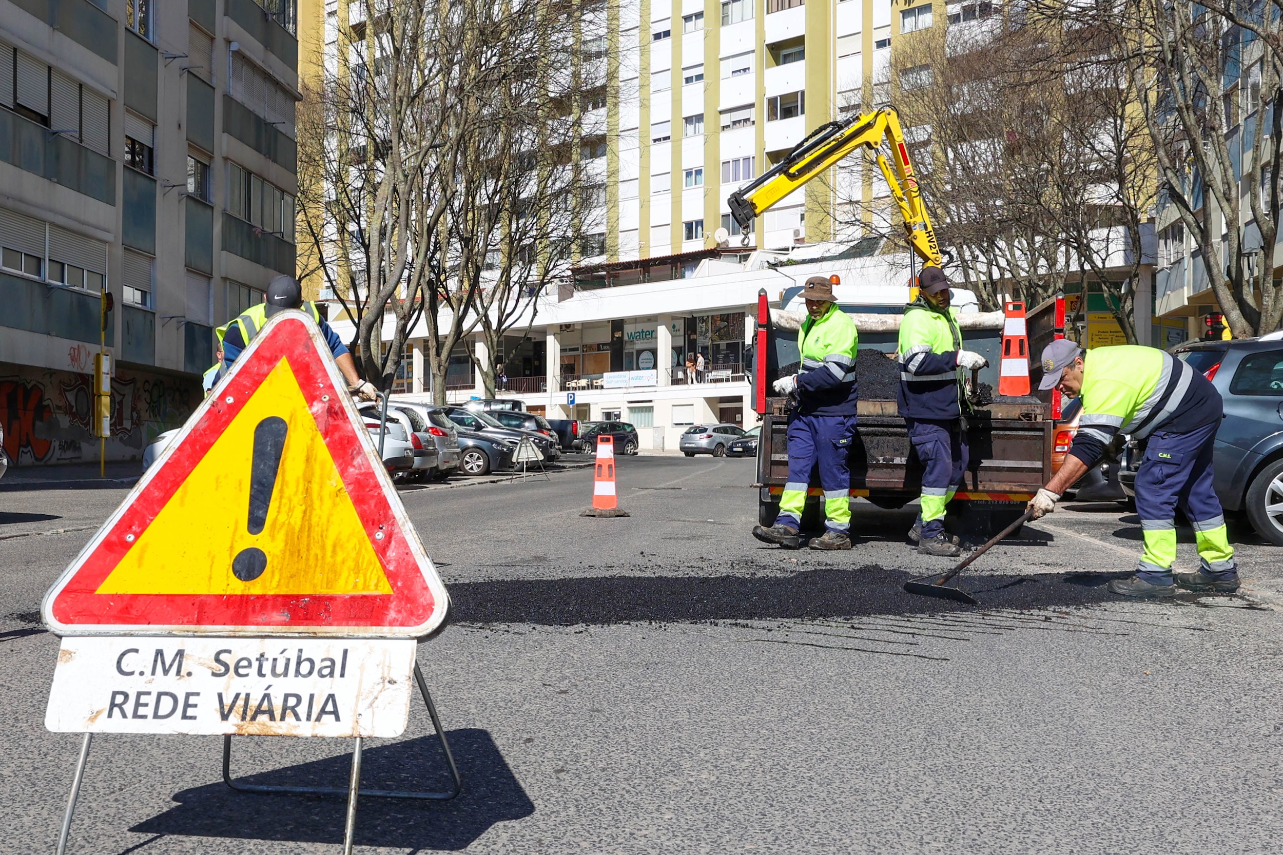 Eliminação de buracos - Rua Tratado de Tordesilhas