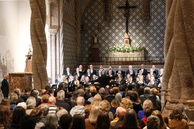 O Coral Luísa Todi encheu a Igreja do Convento de Jesus