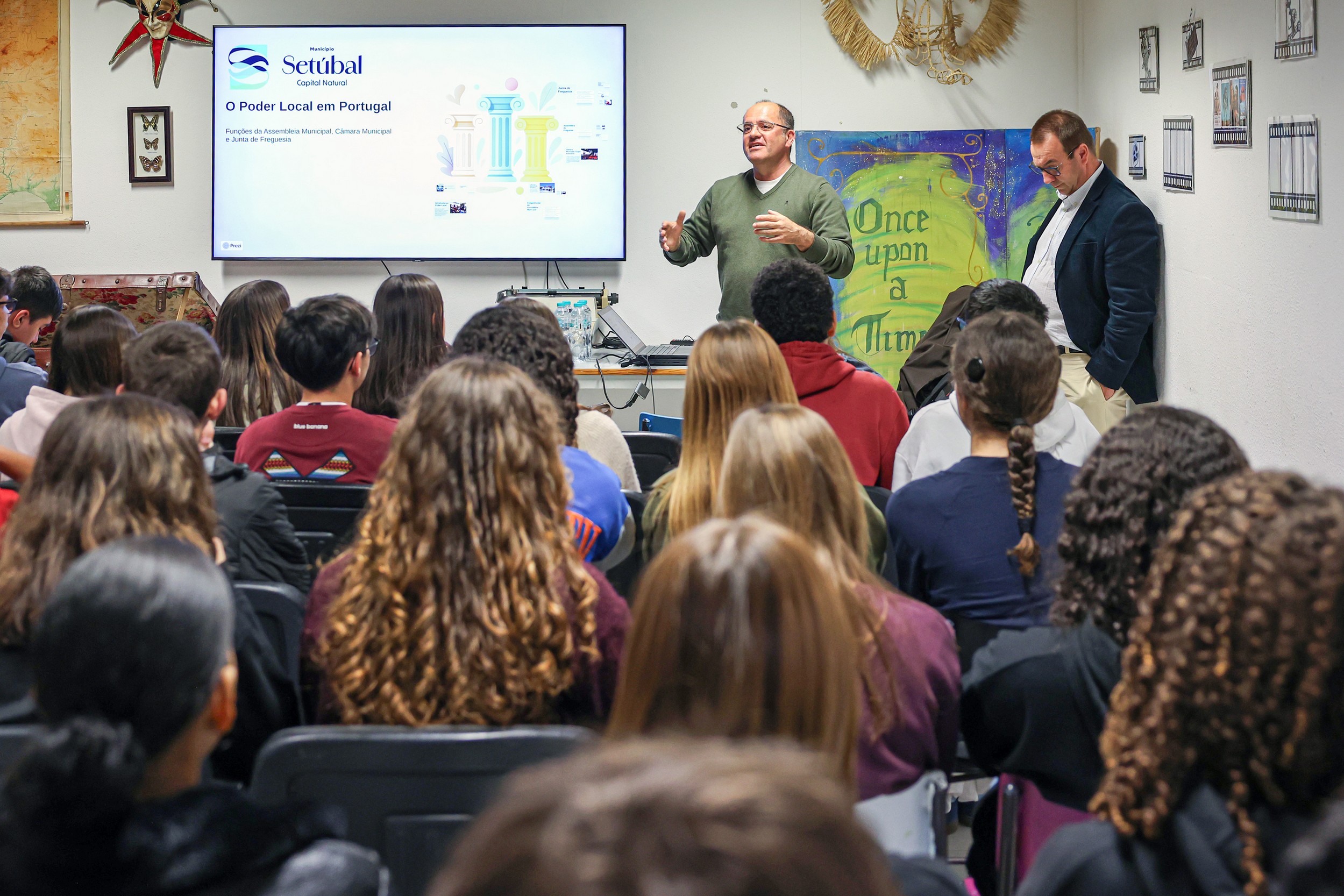 O presidente da Assembleia Municipal de Setúbal, Paulo Lopes, conduziu as sessões