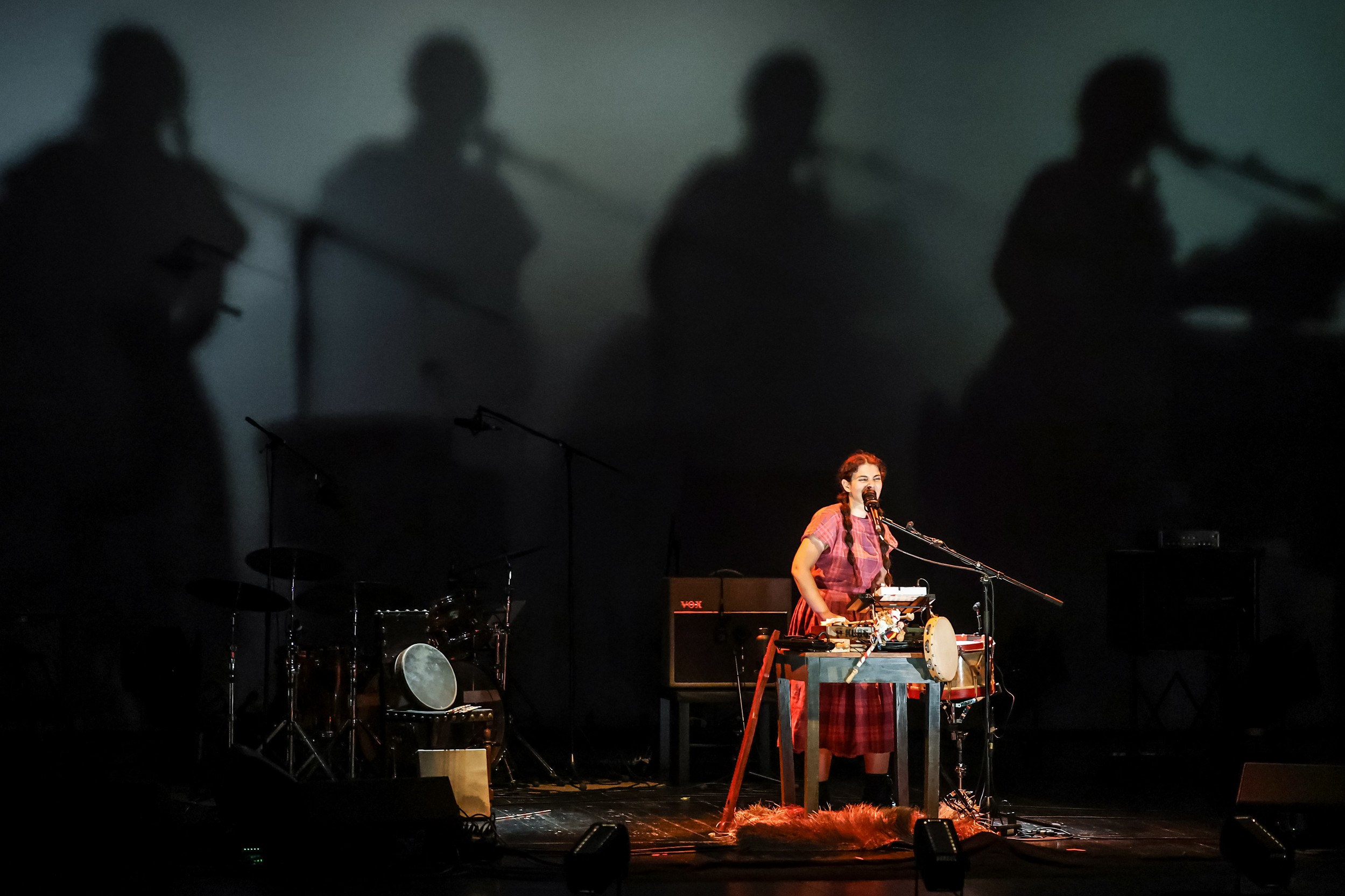 Tendo como base o cancioneiro tradicional português, o espetáculo de Ana Lua Caiano cruzou tradição e contemporaneidade