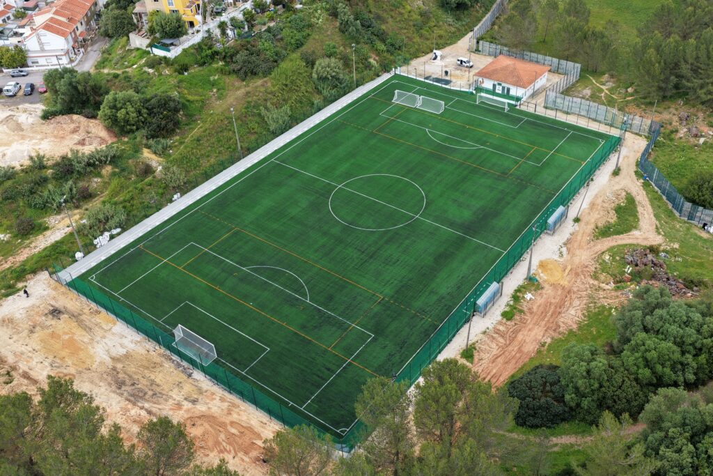 O renovado Campo Municipal de Futebol das Pedreiras do Viso passa a denominar-se de Campo Municipal de Futebol Herculano Santos