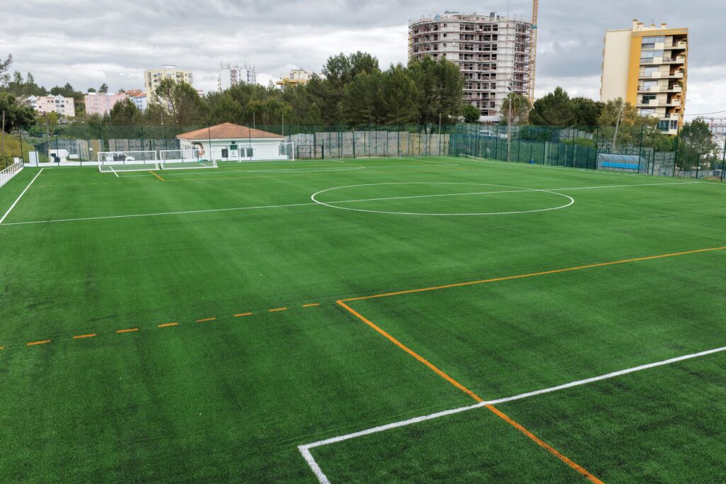 O renovado Campo Municipal de Futebol das Pedreiras do Viso passa a denominar-se de Campo Municipal de Futebol Herculano Santos