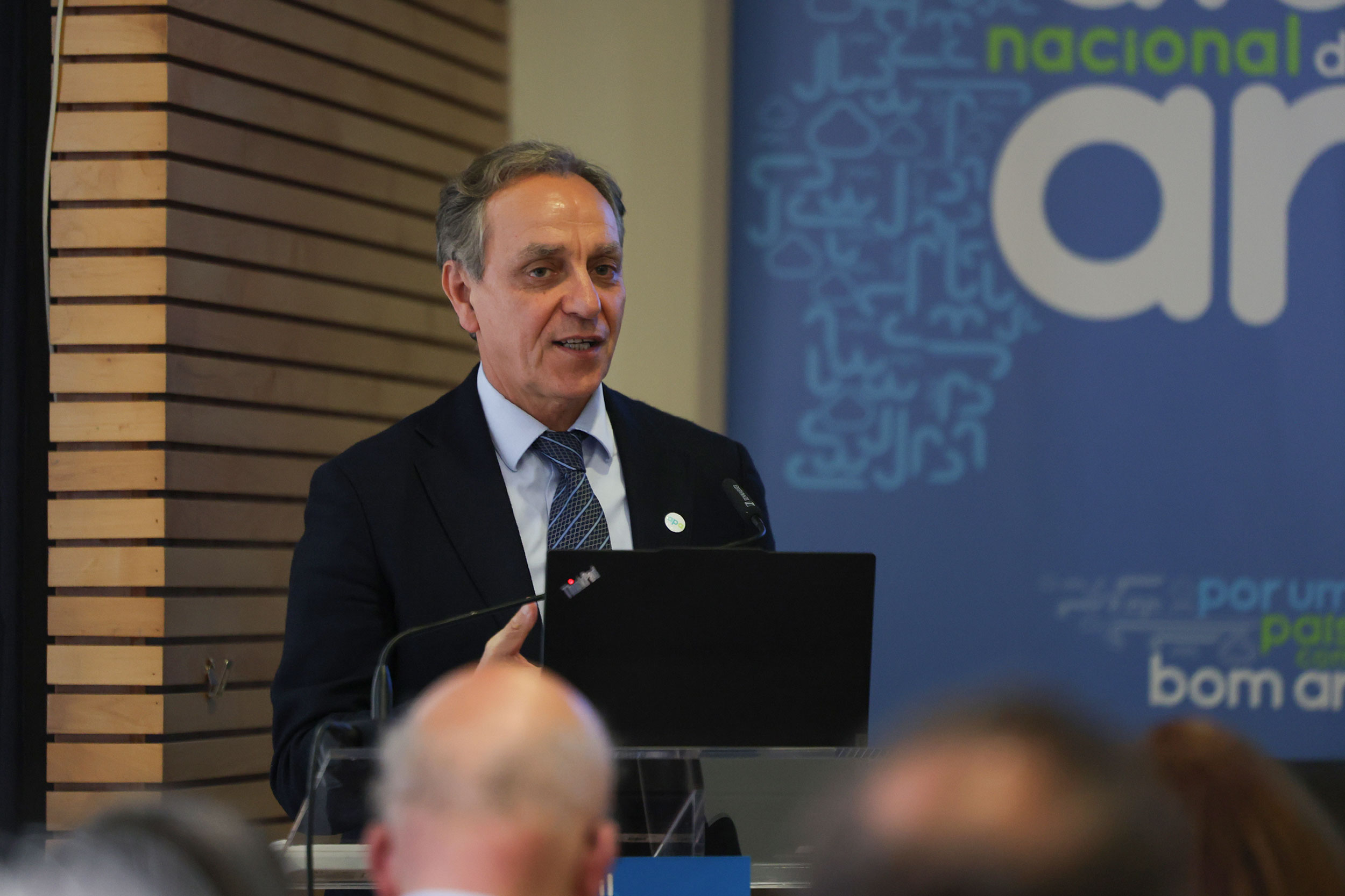 O presidente da Agência Portuguesa do Ambiente, José Pimenta Machado, destacou a evolução muito positiva da qualidade do ar em Portugal, que passou de 17% de dias maus em 2005 para apenas 1% em 2025