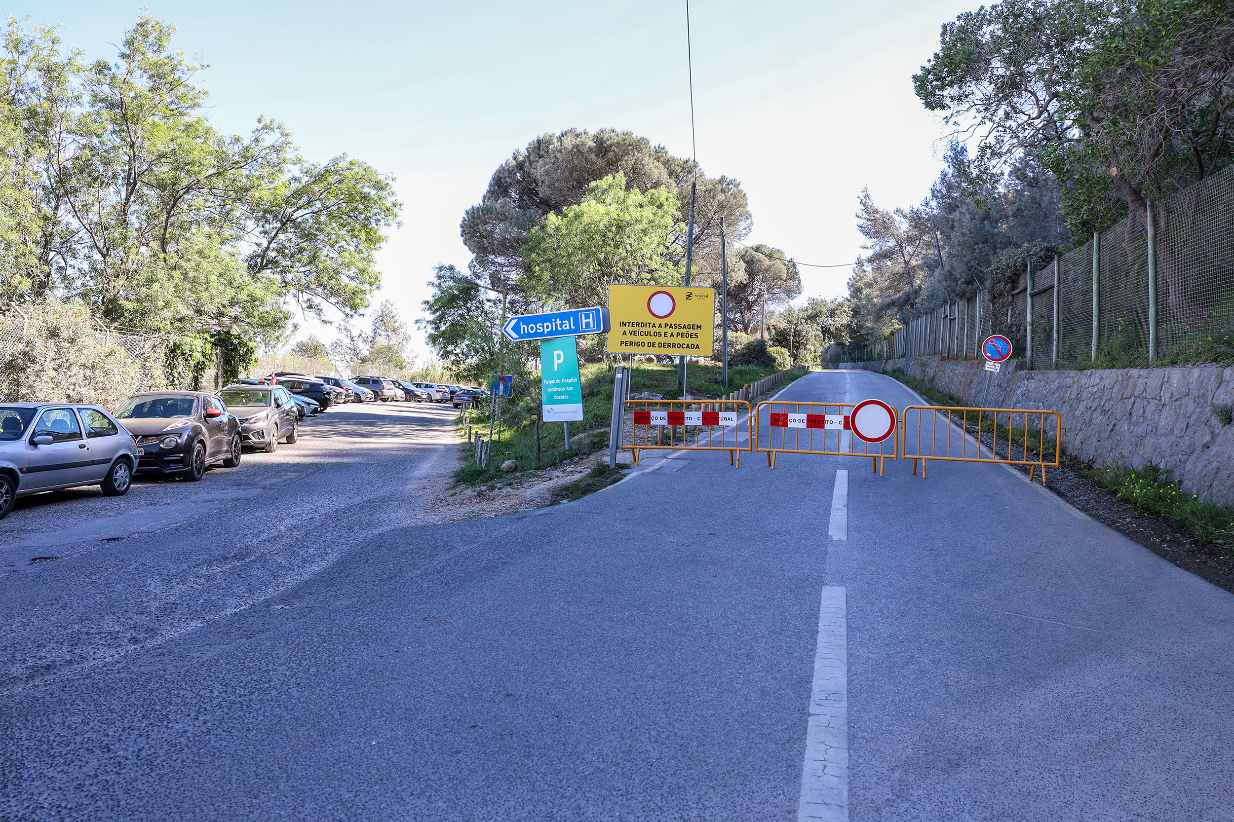 Rua Círio da Arrábida interditada a veículos e peões entre Outão e Figueirinha