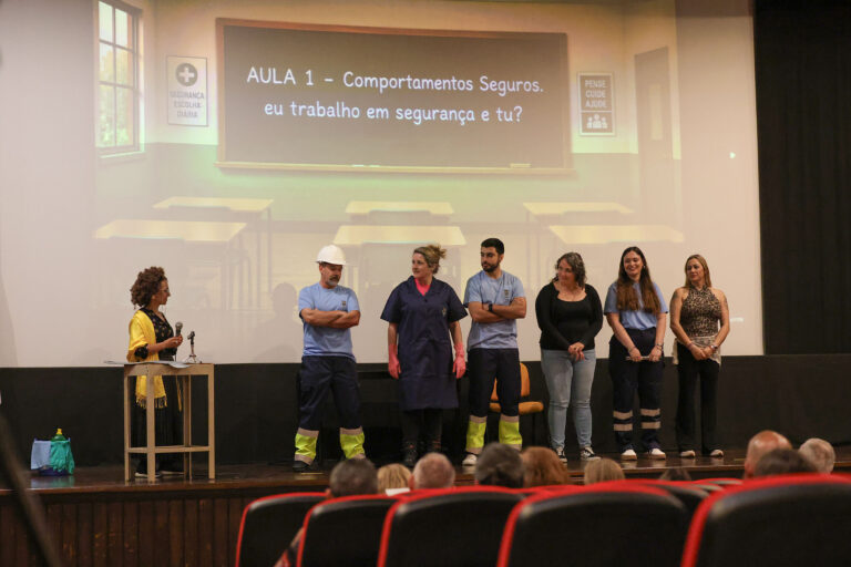 O encontro contou ainda com “Comportamentos Seguros – eu trabalho em segurança, e tu?”, a cargo do Gabinete de Segurança e Saúde no Trabalho da autarquia