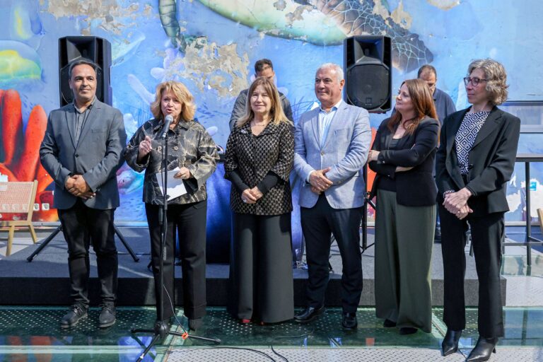 Jantar com operadores turísticos e produtores da região no âmbito das comemorações do 15.º aniversário da Casa da Baía