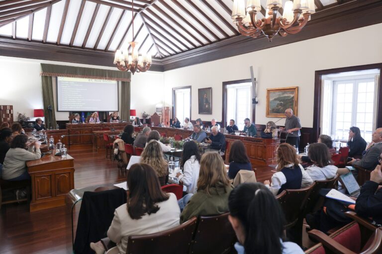 A reunião incluiu a apresentação e votação do Plano de Ação 2026-2027 do Plano de Desenvolvimento Social, o qual foi aprovado por unanimidade