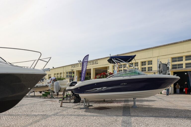 Feira Náutica de Setúbal a decorrer no Cais 3 do porto da cidade