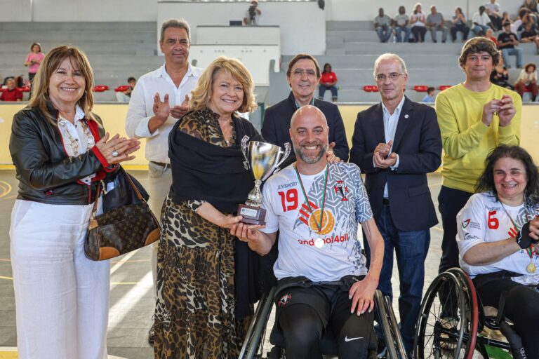 Final Four da Taça de Portugal de Andebol em Cadeira de Rodas (ACR6) - Presidente da Câmara Municipal, Maria das Dores Meira, entregou o troféu ao vencedor, o Académico FC/APD Porto Sobre Rodas