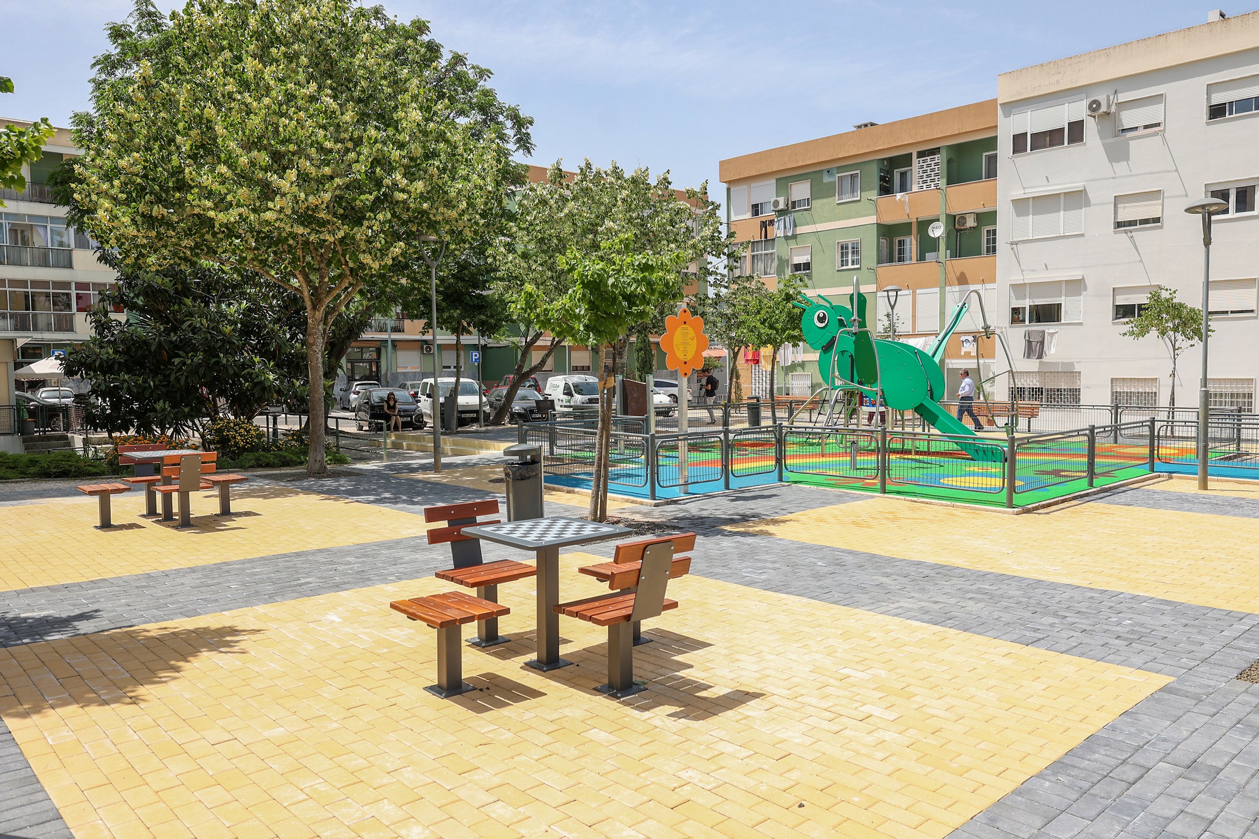 Inauguração da obra de requalificação da Praceta da Primavera, que foi dotada de um novo espaço de lazer e recreio, incluindo parque infantil, e de condições de segurança rodoviária reforçadas